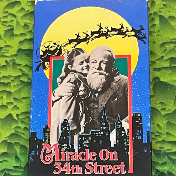 Miracle on 34th Street VHS - Picture 1 of 1